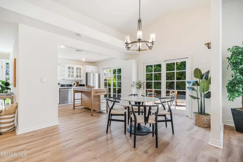 1689 Sunnydale Court Simi Valley, CA 93065