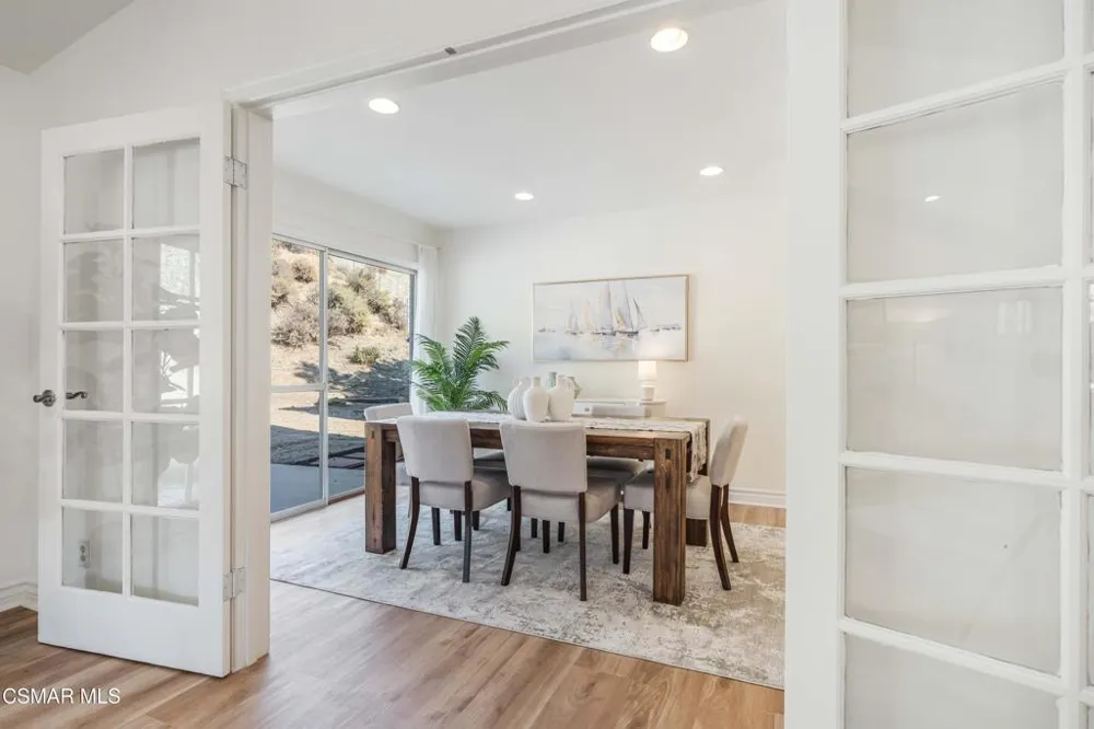 1689 Sunnydale Court Simi Valley, CA 93065