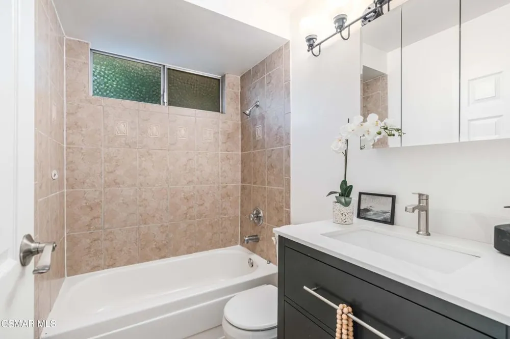 1689 Sunnydale Court Simi Valley, CA 93065