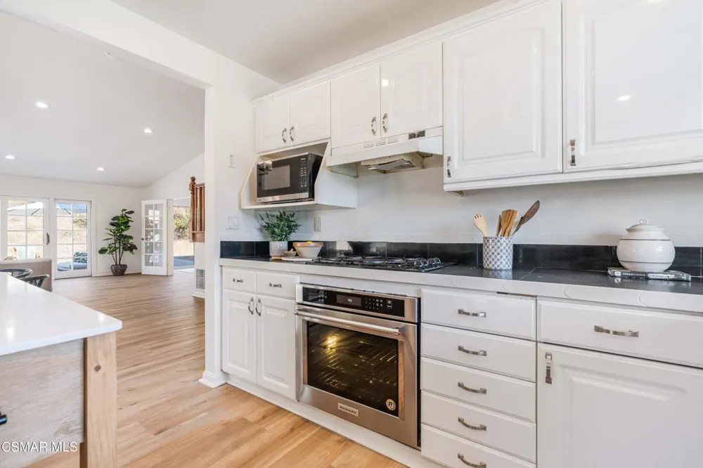 1689 Sunnydale Court Simi Valley, CA 93065