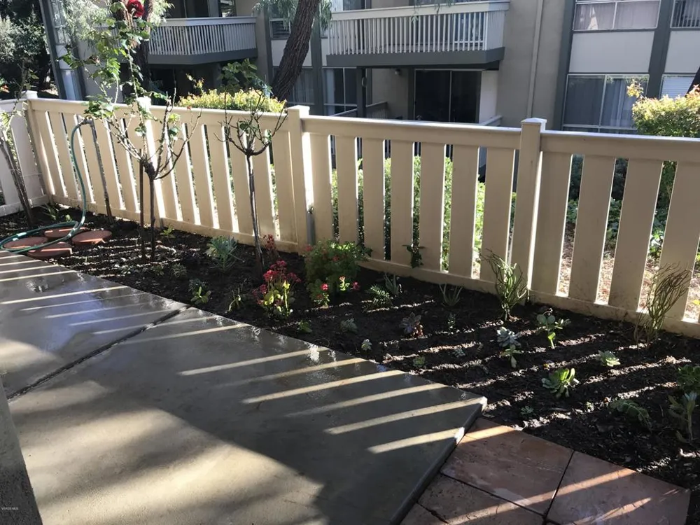 245 Oakleaf Drive #104 Thousand Oaks, CA 91360