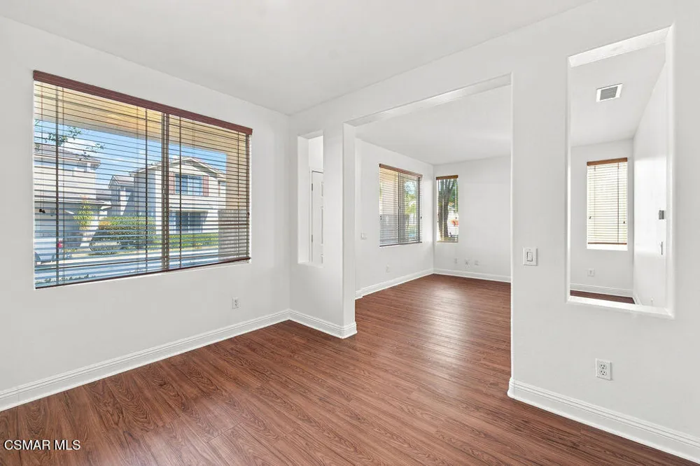 2493 Aurora Lane Simi Valley, CA 93063