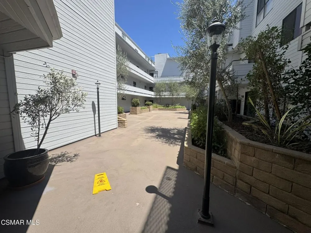 13331 Moorpark Street #336 Sherman Oaks, CA 91423