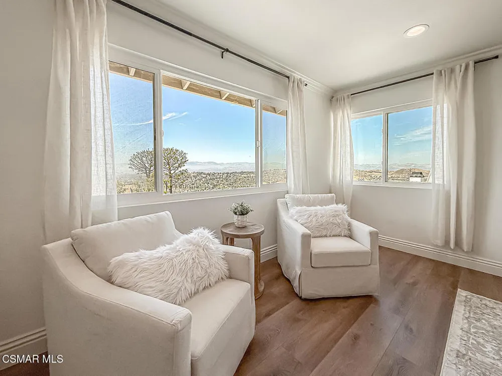 2443 Sapra Street Thousand Oaks, CA 91362