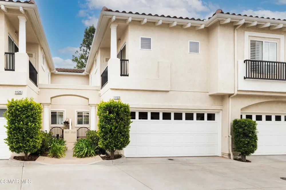 11523 Treeview Court Moorpark, CA 93021