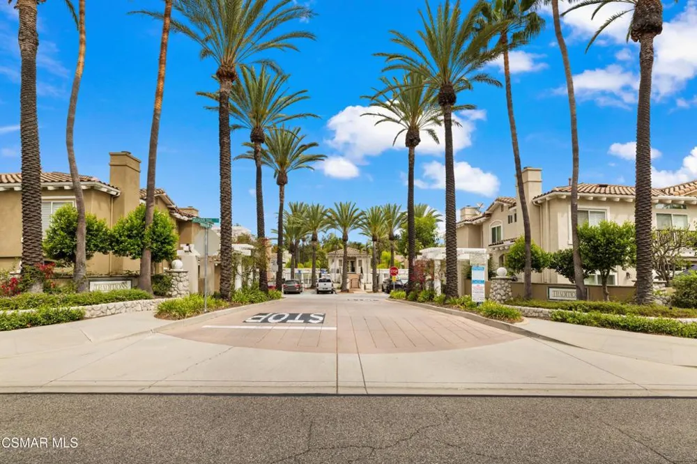 11523 Treeview Court Moorpark, CA 93021