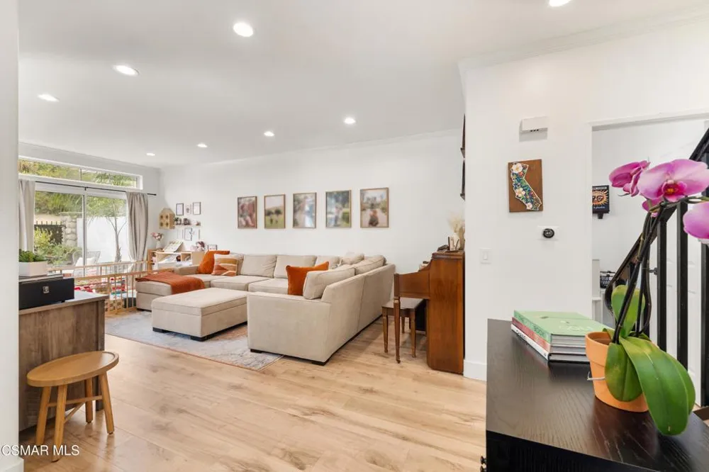 11523 Treeview Court Moorpark, CA 93021