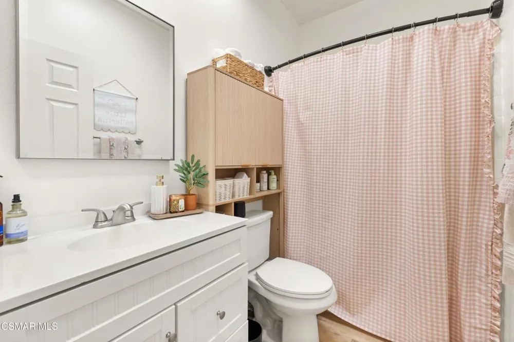 11523 Treeview Court Moorpark, CA 93021
