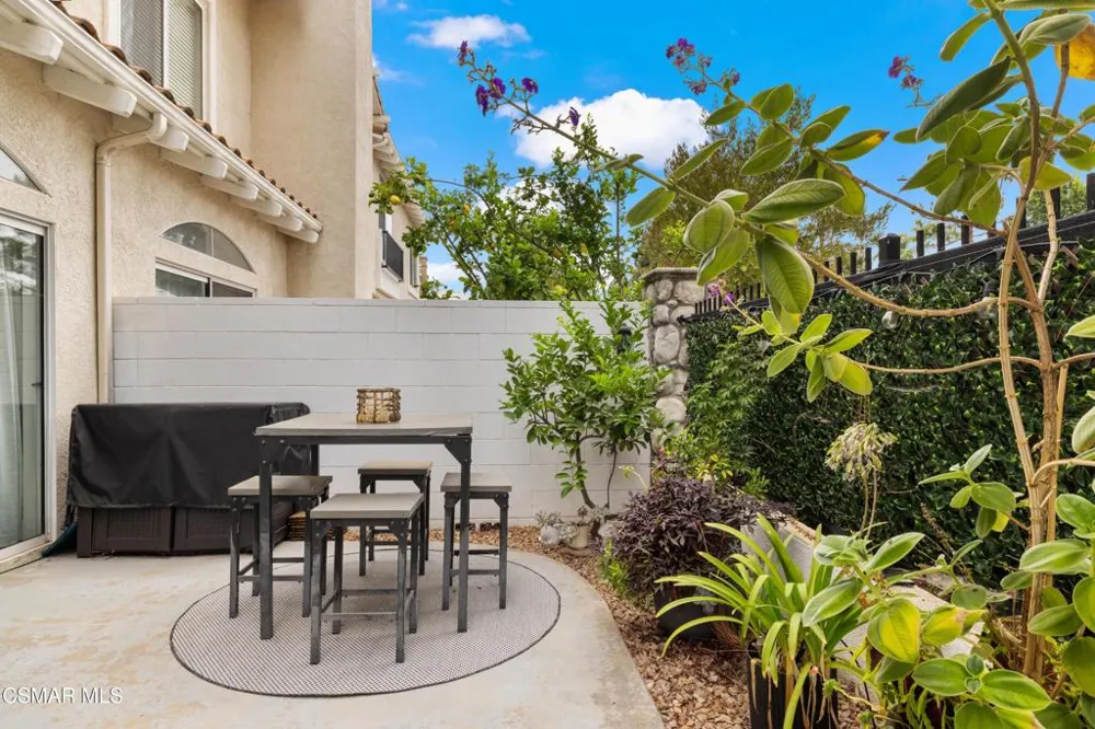 11523 Treeview Court Moorpark, CA 93021