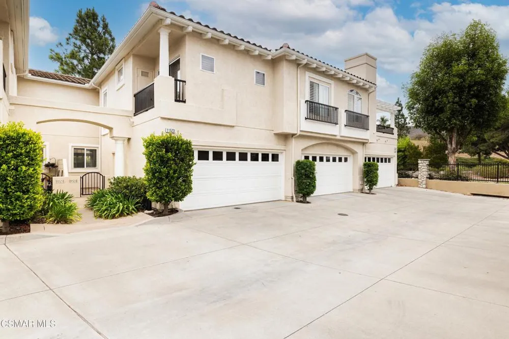 11523 Treeview Court Moorpark, CA 93021