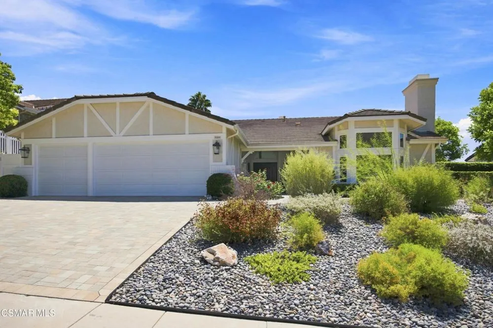 5500 Liverpool Court Oak Park, CA 91377