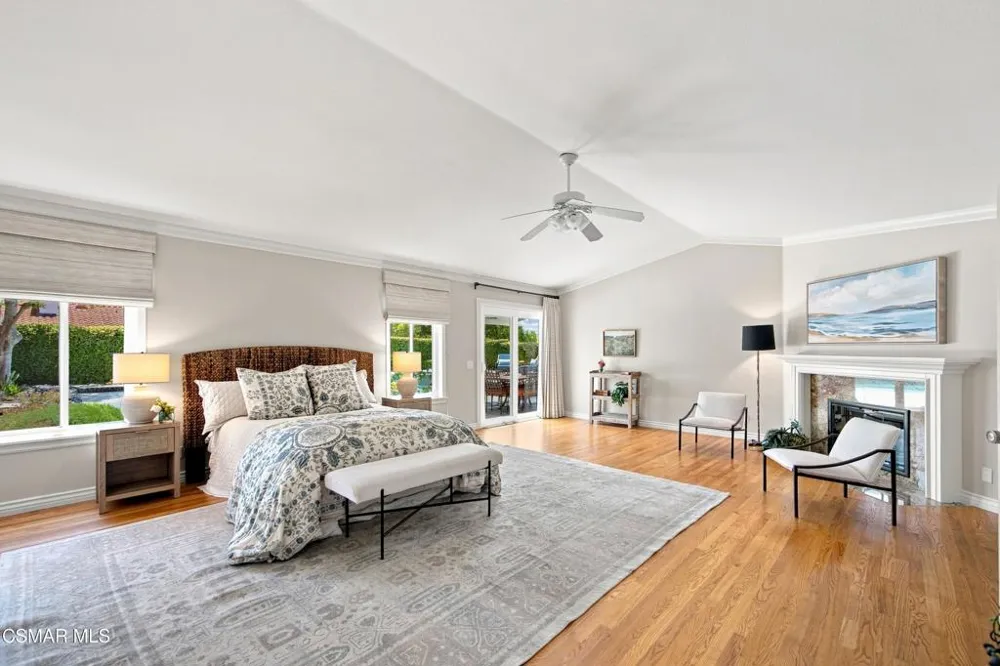 5500 Liverpool Court Oak Park, CA 91377