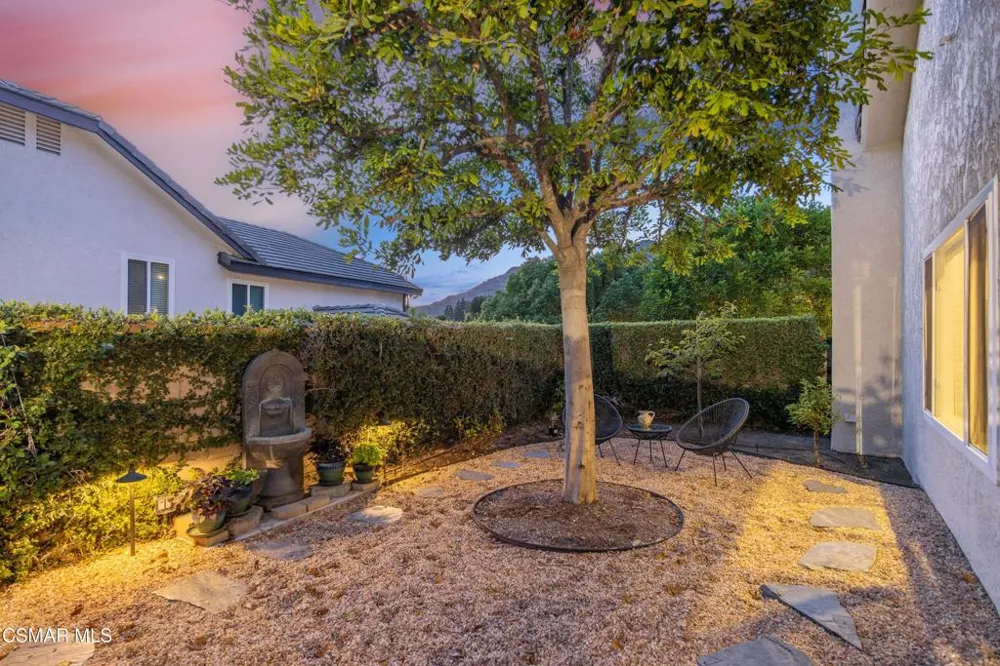 5500 Liverpool Court Oak Park, CA 91377