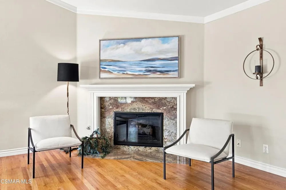 5500 Liverpool Court Oak Park, CA 91377
