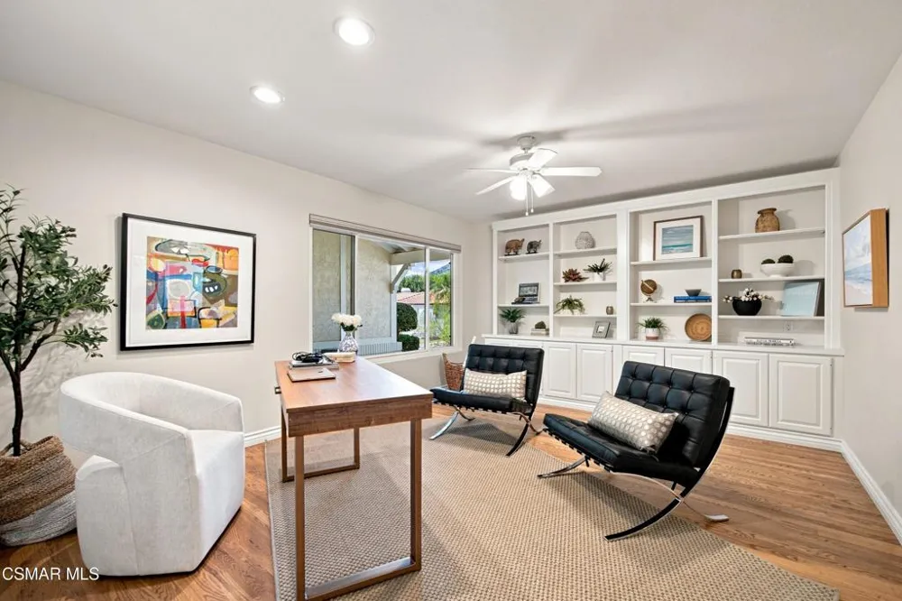 5500 Liverpool Court Oak Park, CA 91377