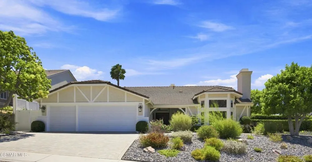5500 Liverpool Court Oak Park, CA 91377