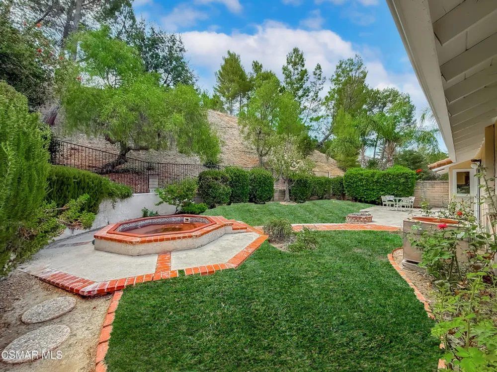 28788 Eagleton Street Agoura Hills, CA 91301