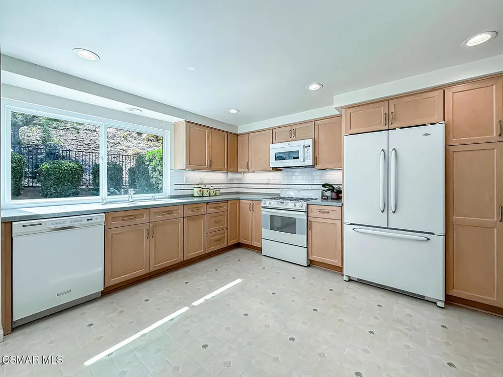 28788 Eagleton Street Agoura Hills, CA 91301