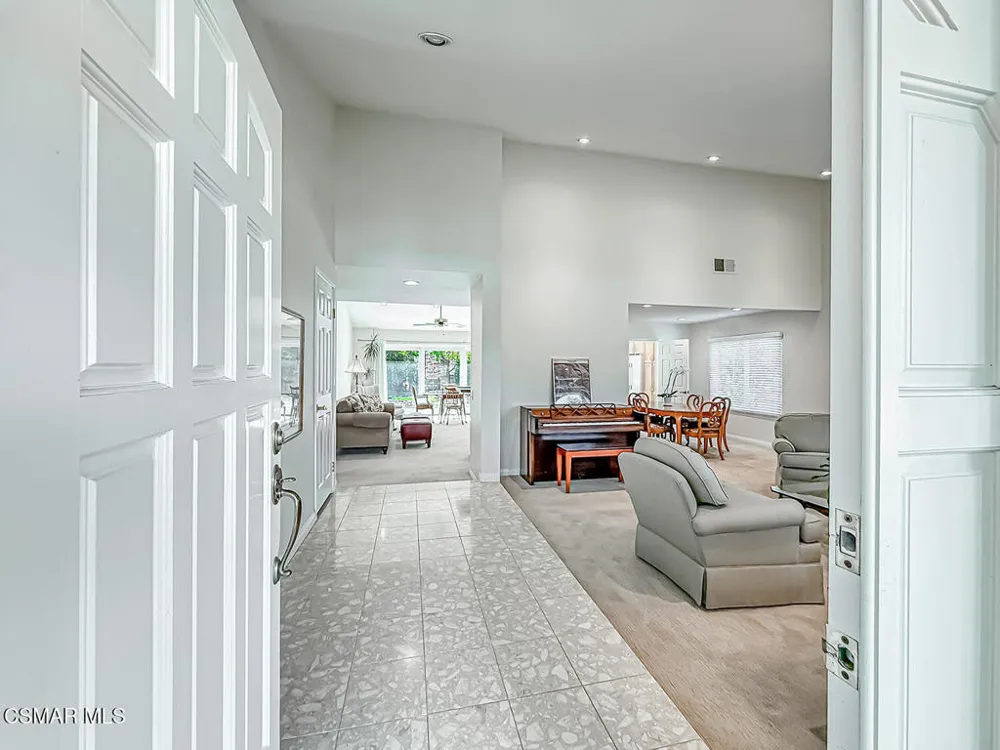 28788 Eagleton Street Agoura Hills, CA 91301