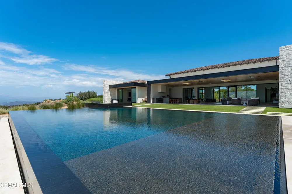 2551 White Stallion Road Thousand Oaks, CA 91361