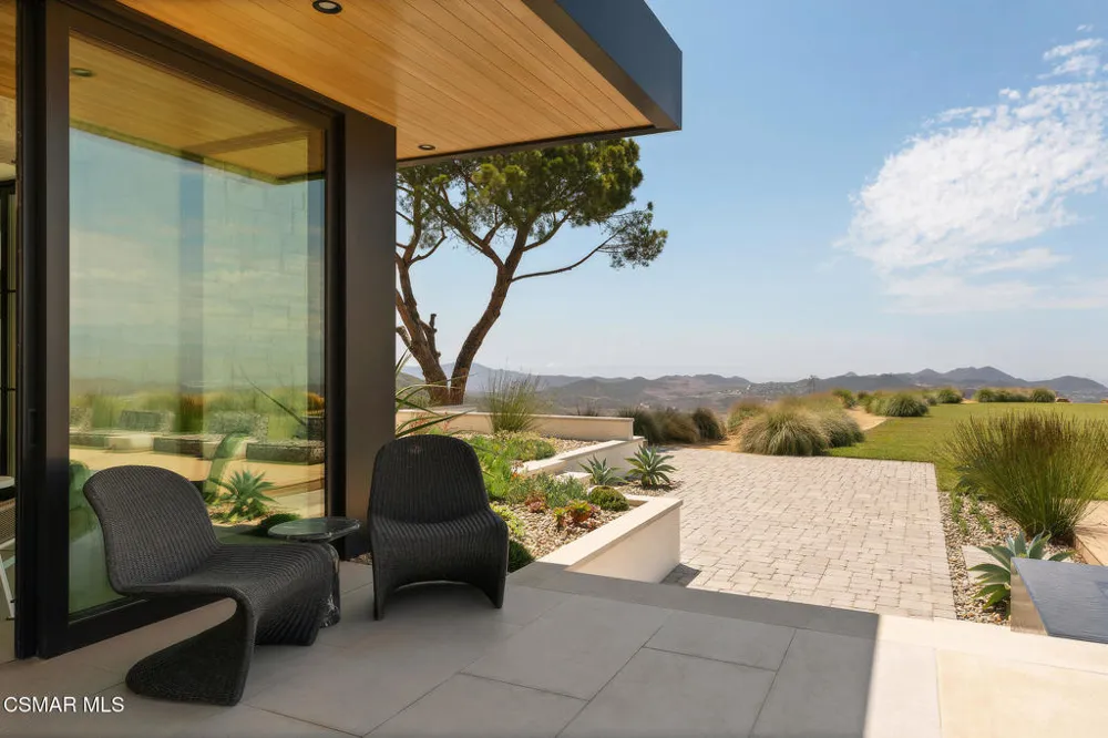 2551 White Stallion Road Thousand Oaks, CA 91361