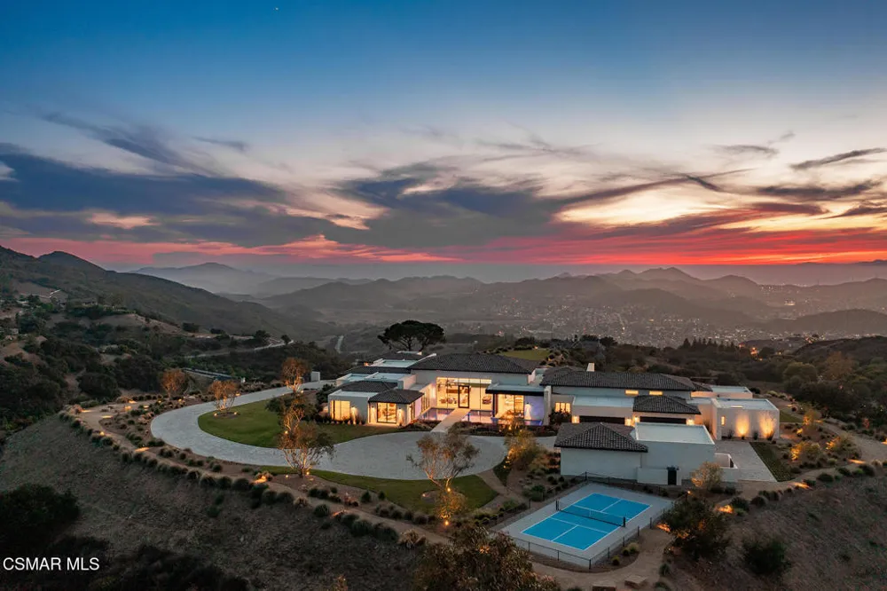 2551 White Stallion Road Thousand Oaks, CA 91361
