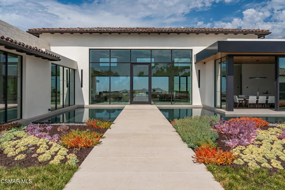 2551 White Stallion Road Thousand Oaks, CA 91361