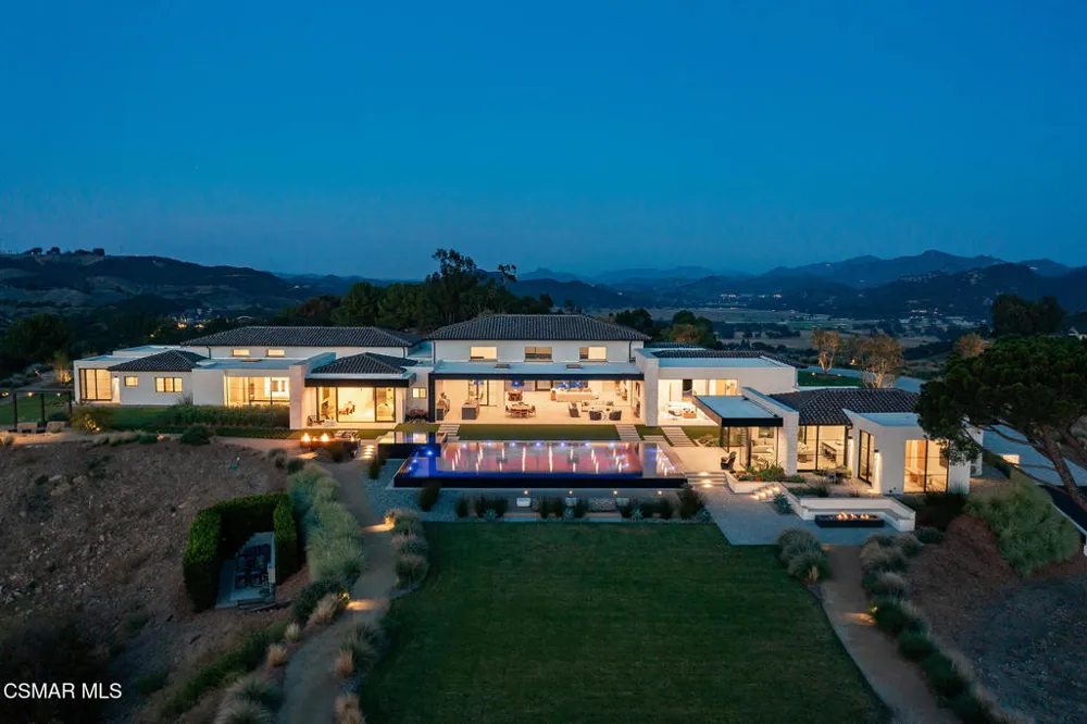 2551 White Stallion Road Thousand Oaks, CA 91361