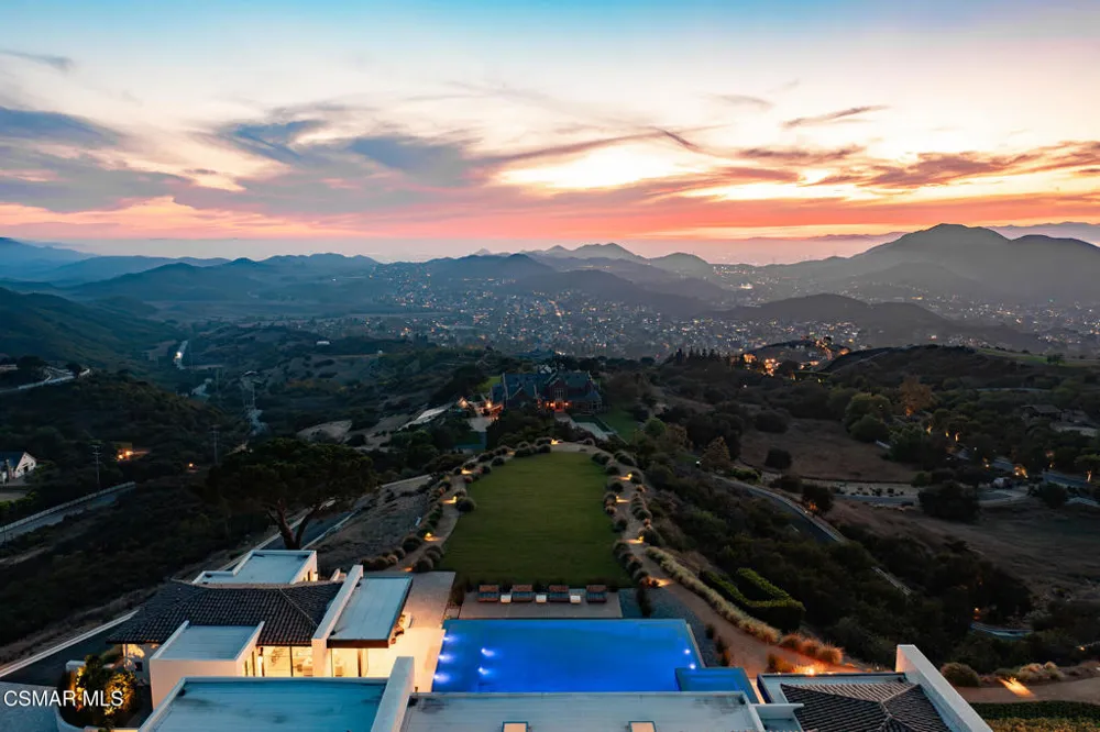 2551 White Stallion Road Thousand Oaks, CA 91361