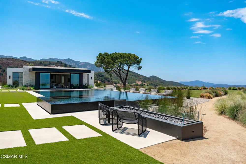 2551 White Stallion Road Thousand Oaks, CA 91361