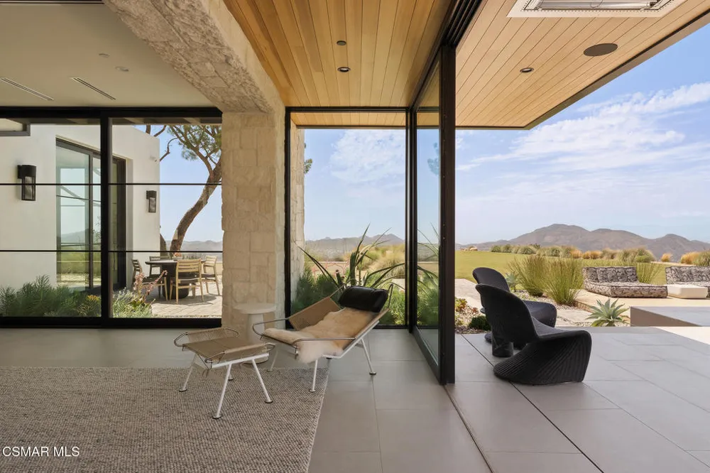 2551 White Stallion Road Thousand Oaks, CA 91361