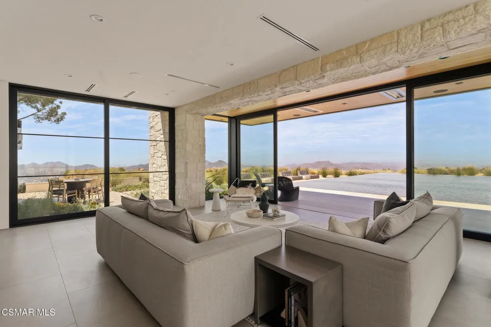 2551 White Stallion Road Thousand Oaks, CA 91361