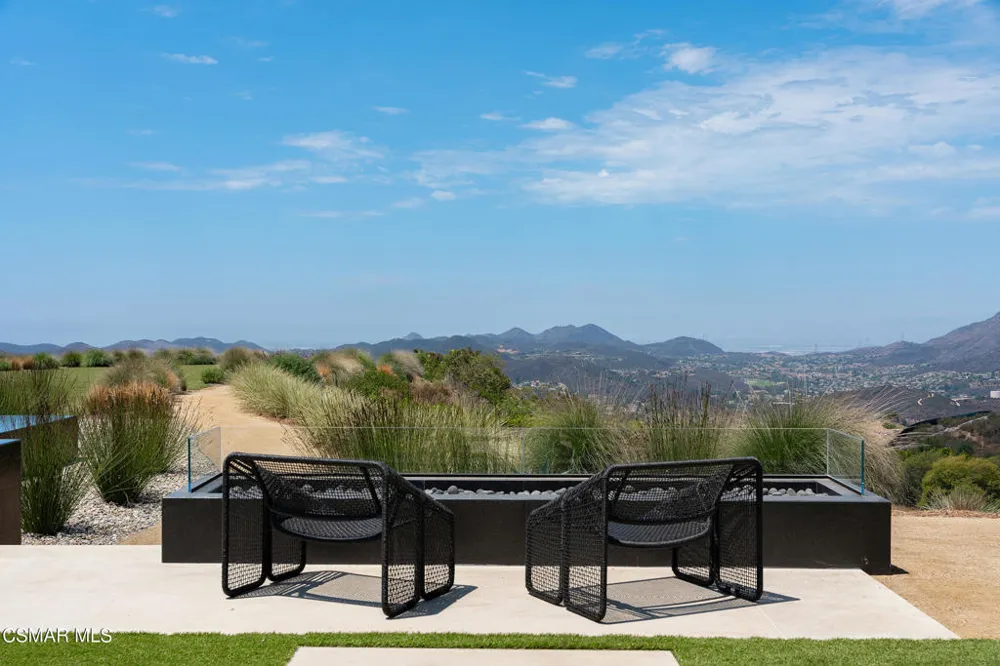 2551 White Stallion Road Thousand Oaks, CA 91361