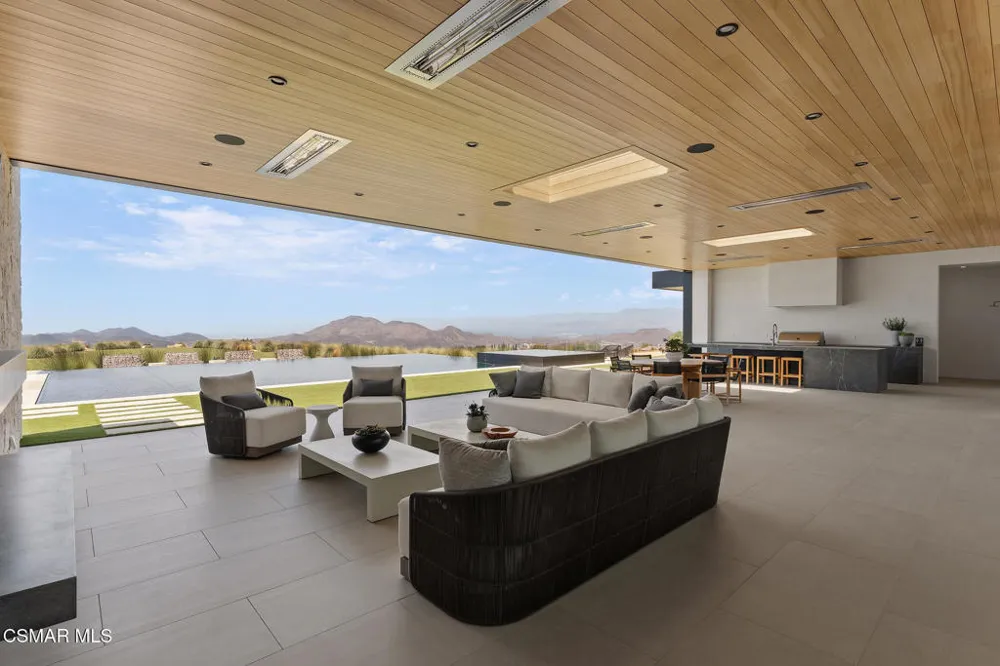 2551 White Stallion Road Thousand Oaks, CA 91361