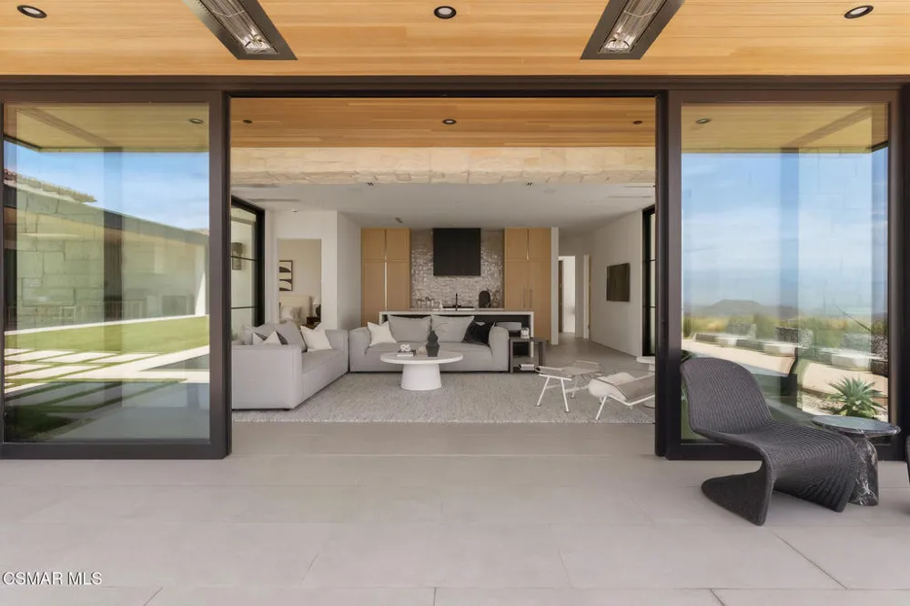 2551 White Stallion Road Thousand Oaks, CA 91361