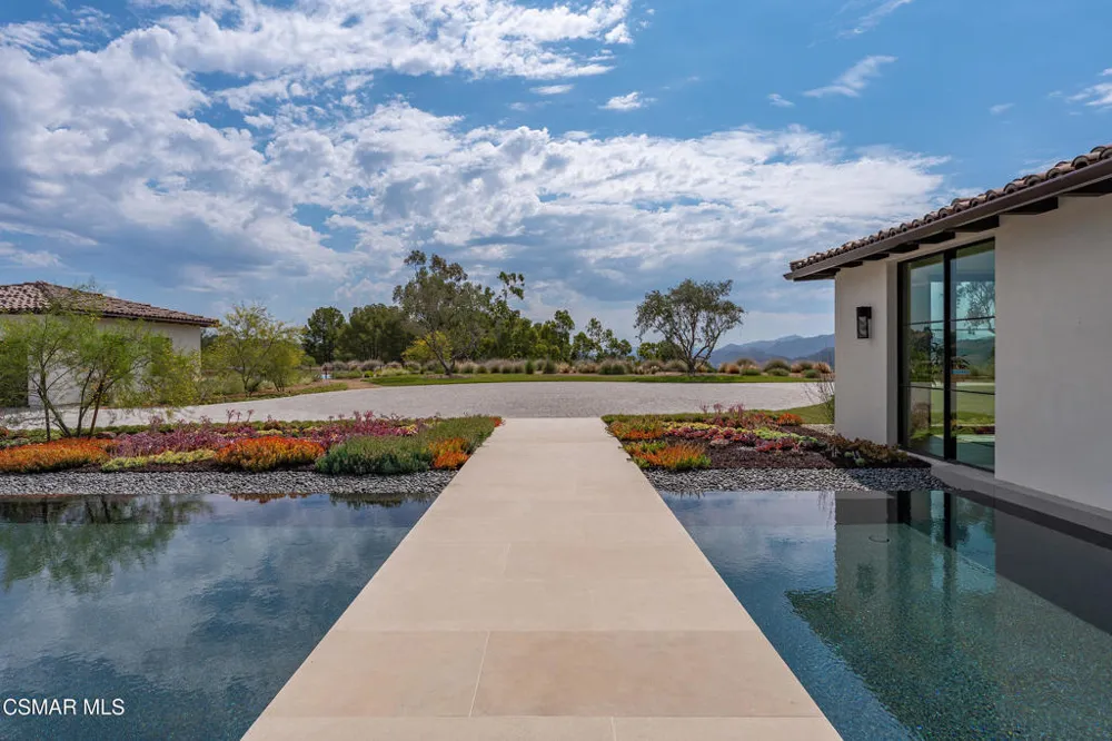 2551 White Stallion Road Thousand Oaks, CA 91361