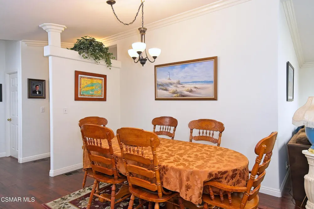 193 Little John Lane Westlake Village, CA 91361