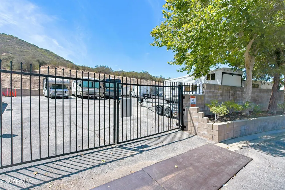 193 Little John Lane Westlake Village, CA 91361
