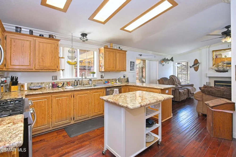 193 Little John Lane Westlake Village, CA 91361