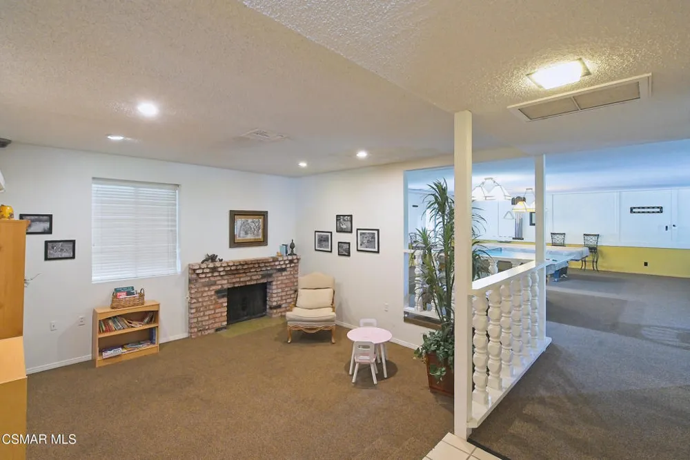 193 Little John Lane Westlake Village, CA 91361