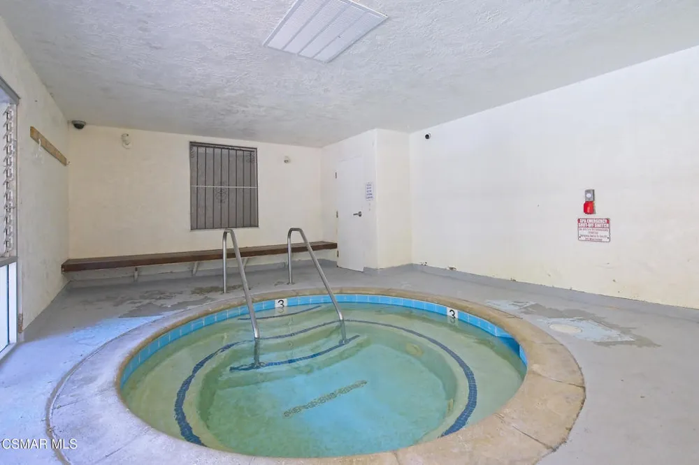 193 Little John Lane Westlake Village, CA 91361