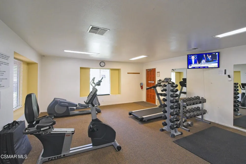 193 Little John Lane Westlake Village, CA 91361