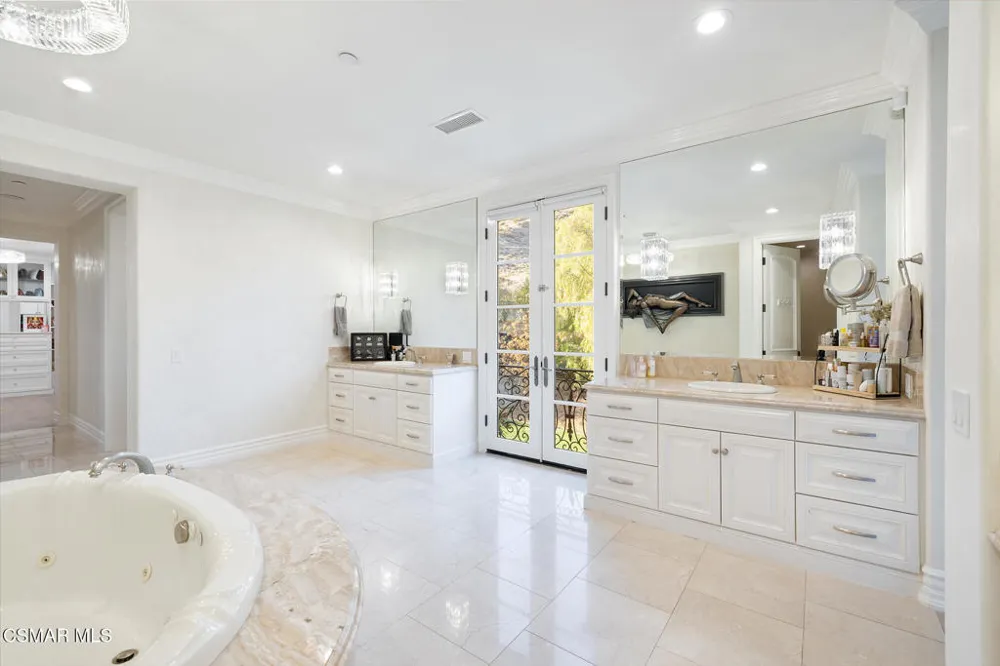 29475 Malibu View Court Agoura Hills, CA 91301