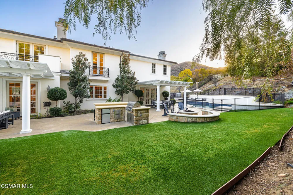 29475 Malibu View Court Agoura Hills, CA 91301