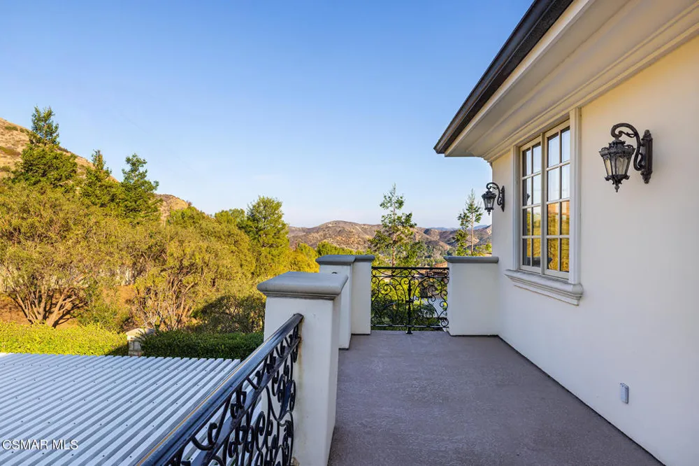 29475 Malibu View Court Agoura Hills, CA 91301