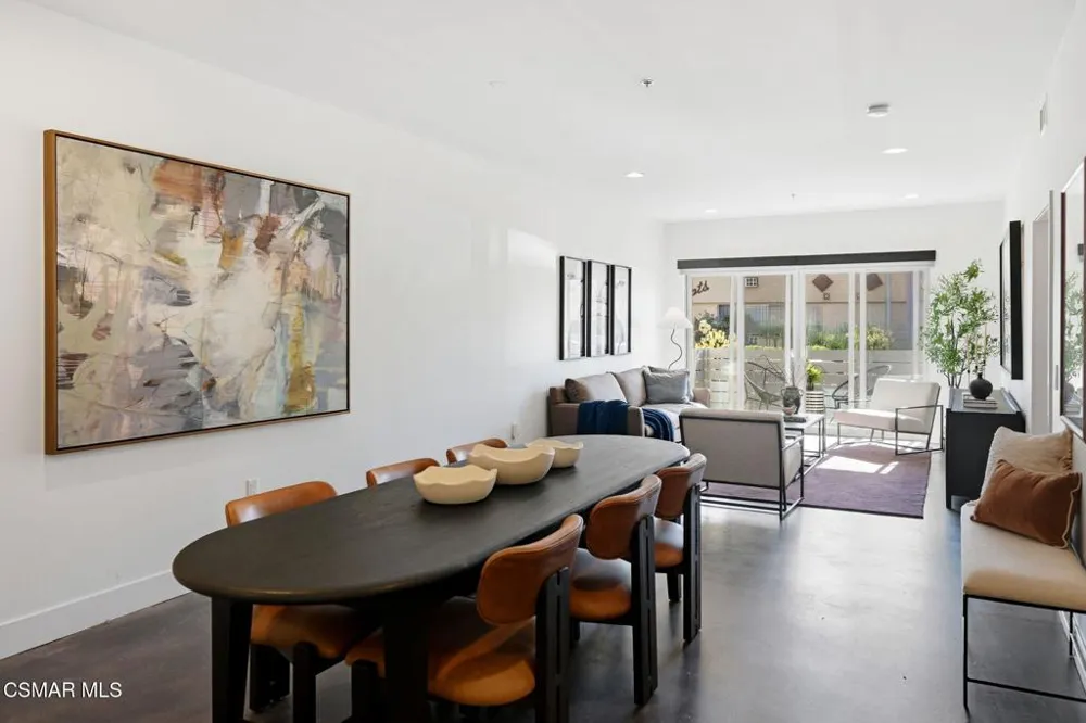5016 Bakman Avenue #104 North Hollywood, CA 91601