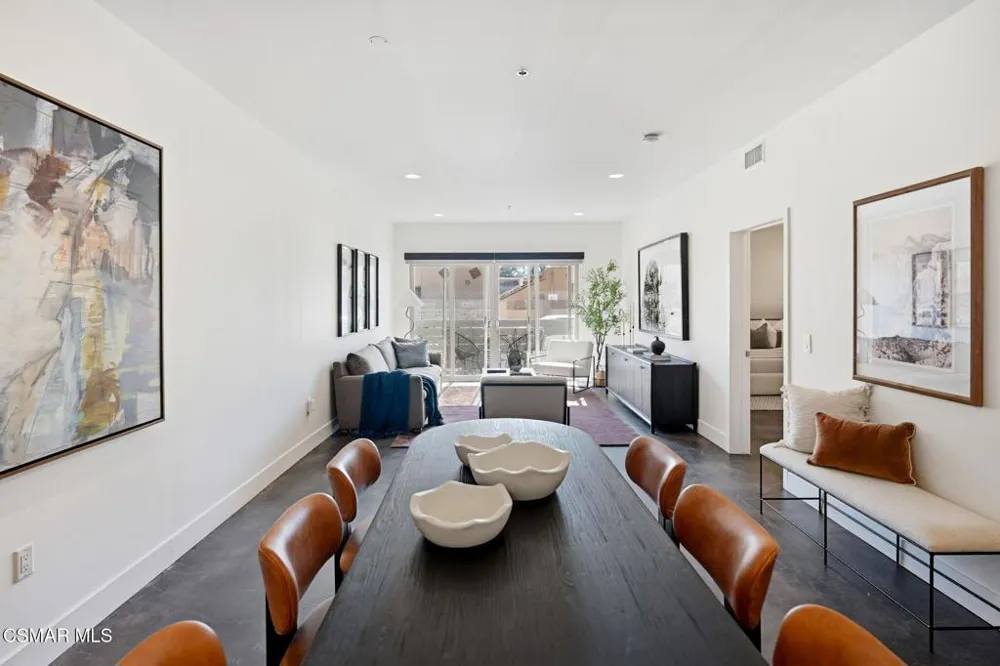 5016 Bakman Avenue #104 North Hollywood, CA 91601