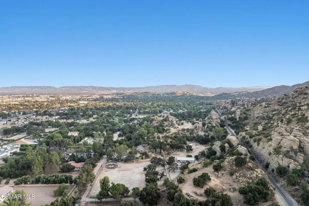 10869 Farralone Avenue Chatsworth, CA 91311