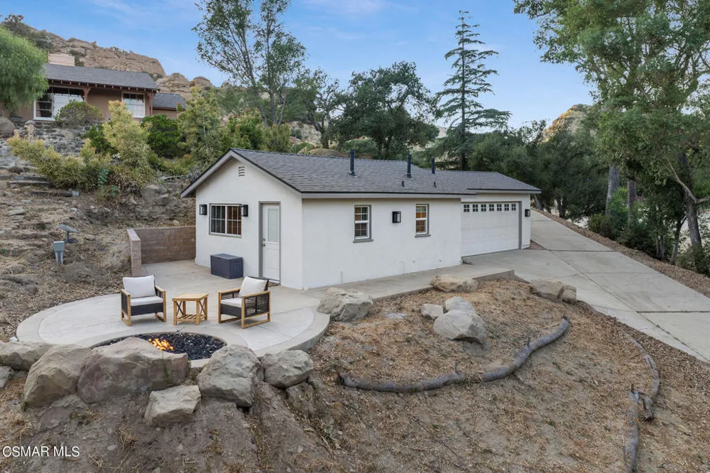 10869 Farralone Avenue Chatsworth, CA 91311