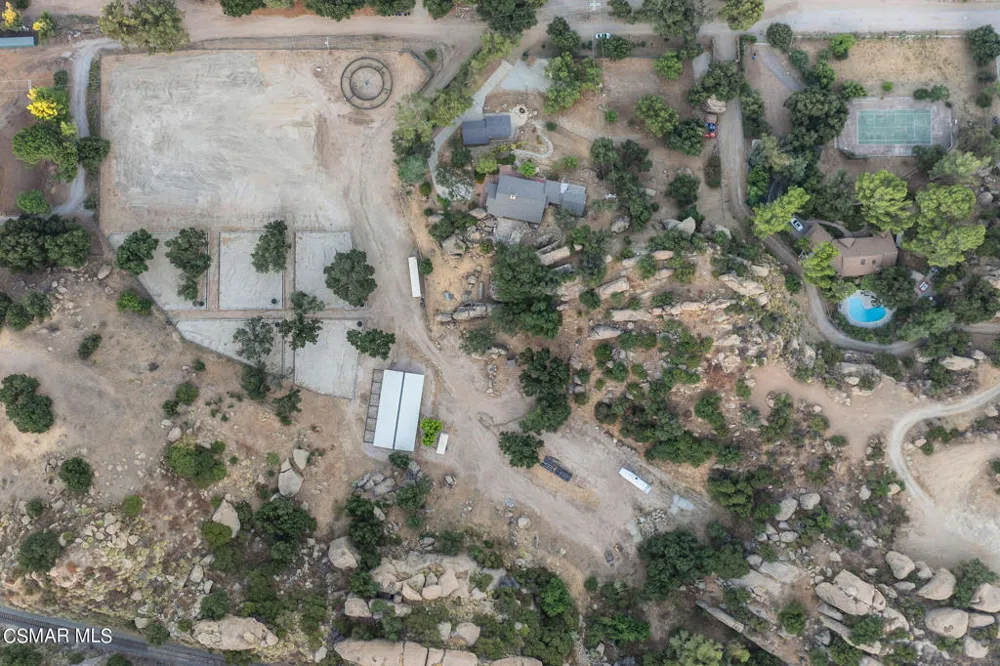 10869 Farralone Avenue Chatsworth, CA 91311